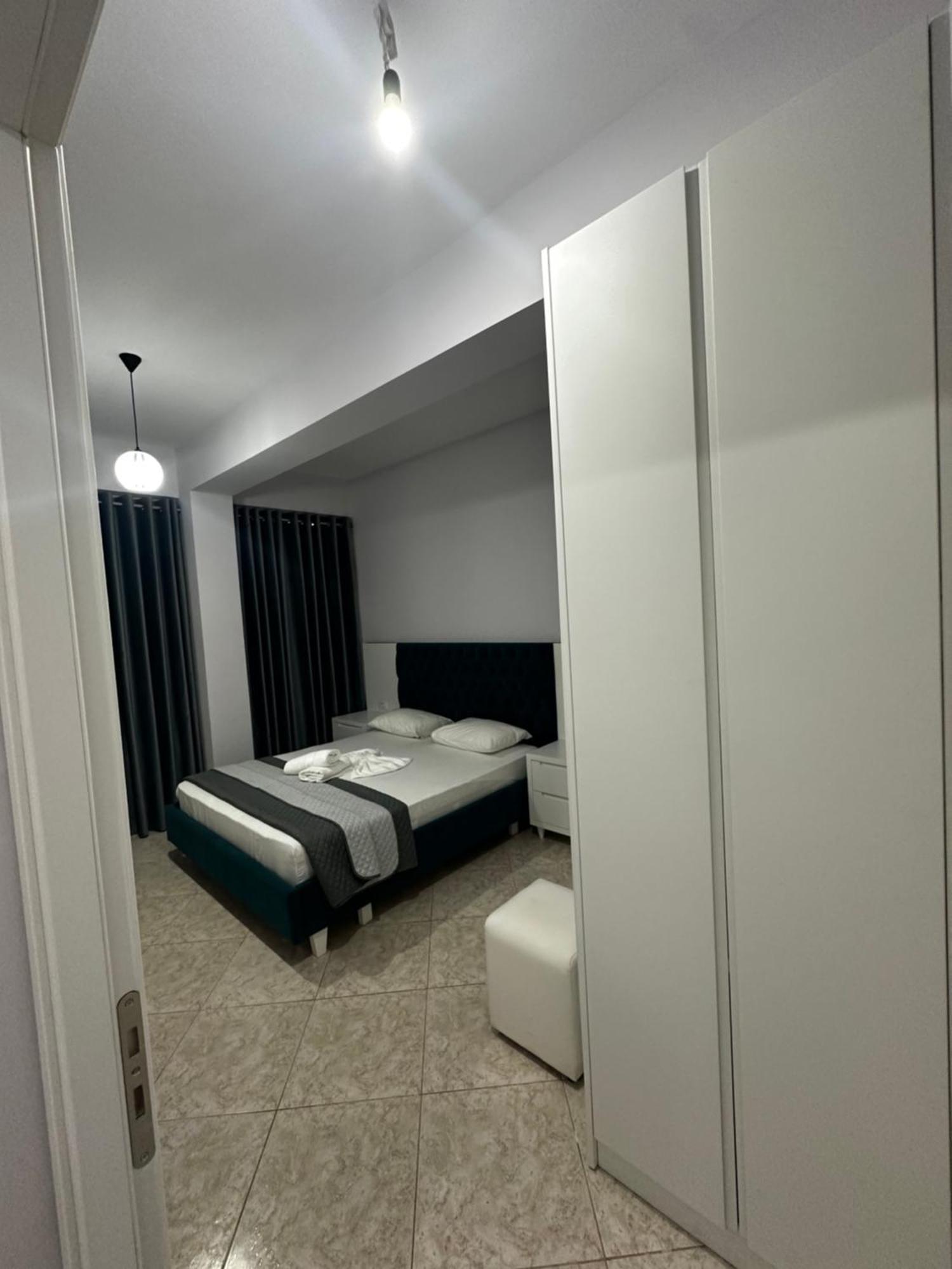 Ylli'S Apartments Sarande Exterior photo